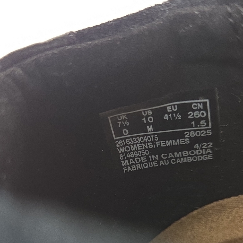 Clarks Black Loafers with Cap Toe   Size 10 - Picture 7 of 7